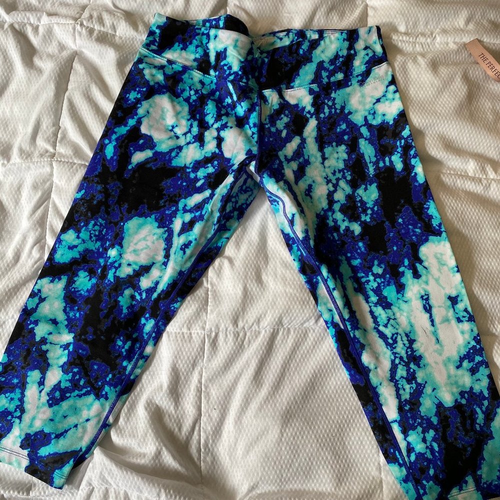 Calvin Klein Performance Crop Legging (Size XL)